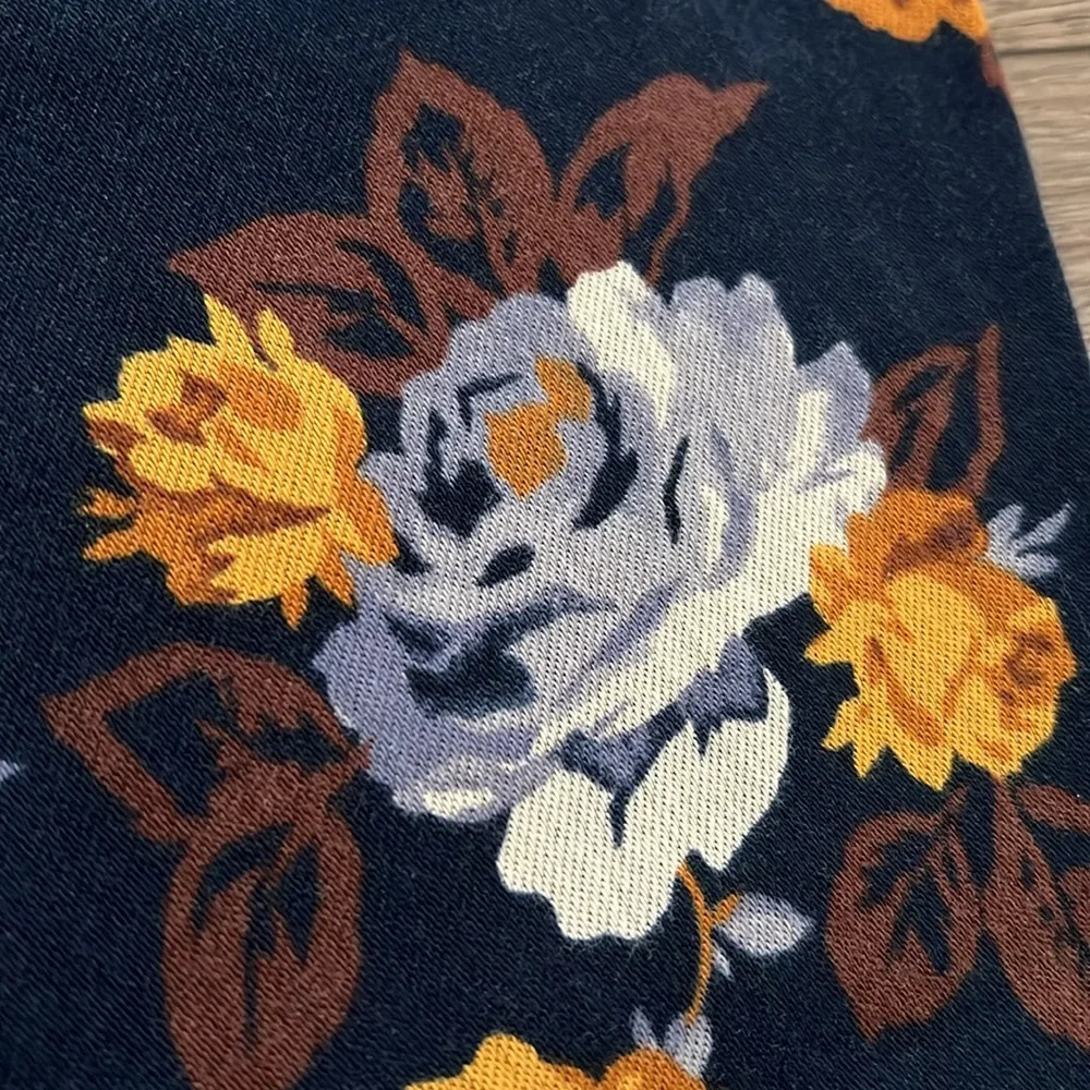 Faded Glory Women’s Navy Blue Floral Print Pull On  Stretchy Pants Size M‎